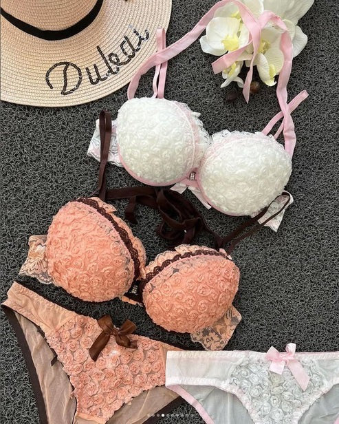 Victoria’s Secret – Front Open 2-in-1 Shoulder Straps Wired Push-Up Bra & Panty Set