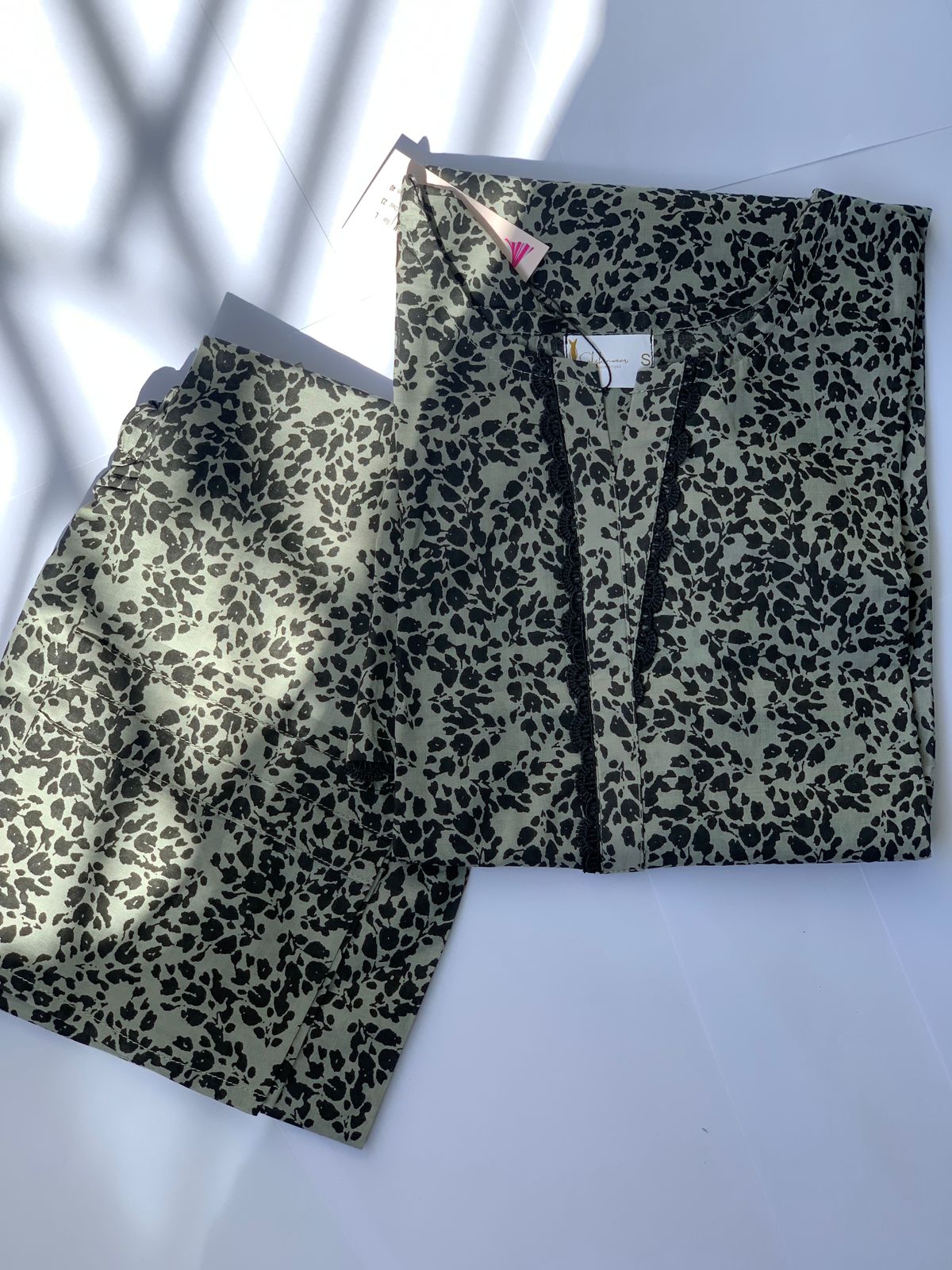 Black Floral Print - 2 Pc